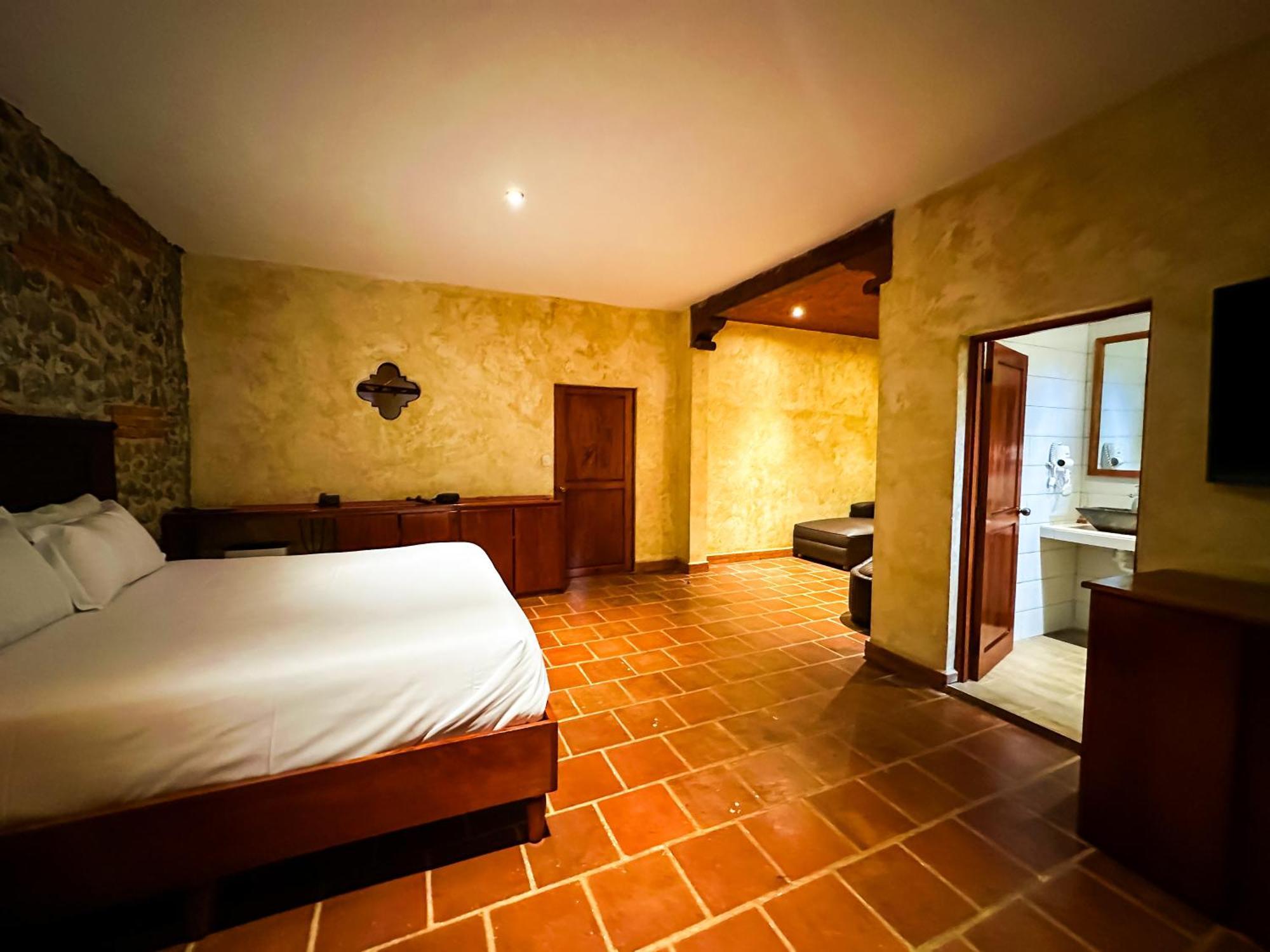Le Suisse Spa Santa Lucía Milpas Altas Exterior photo